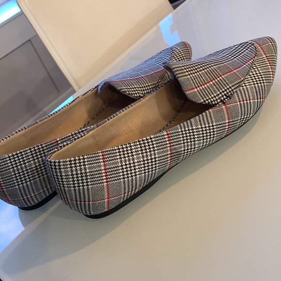 2 pairs of flats - size 8 - Picture 7 of 10